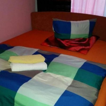 Schohne Zimmer Mit Doppelbet Мюнхен Екстериор снимка